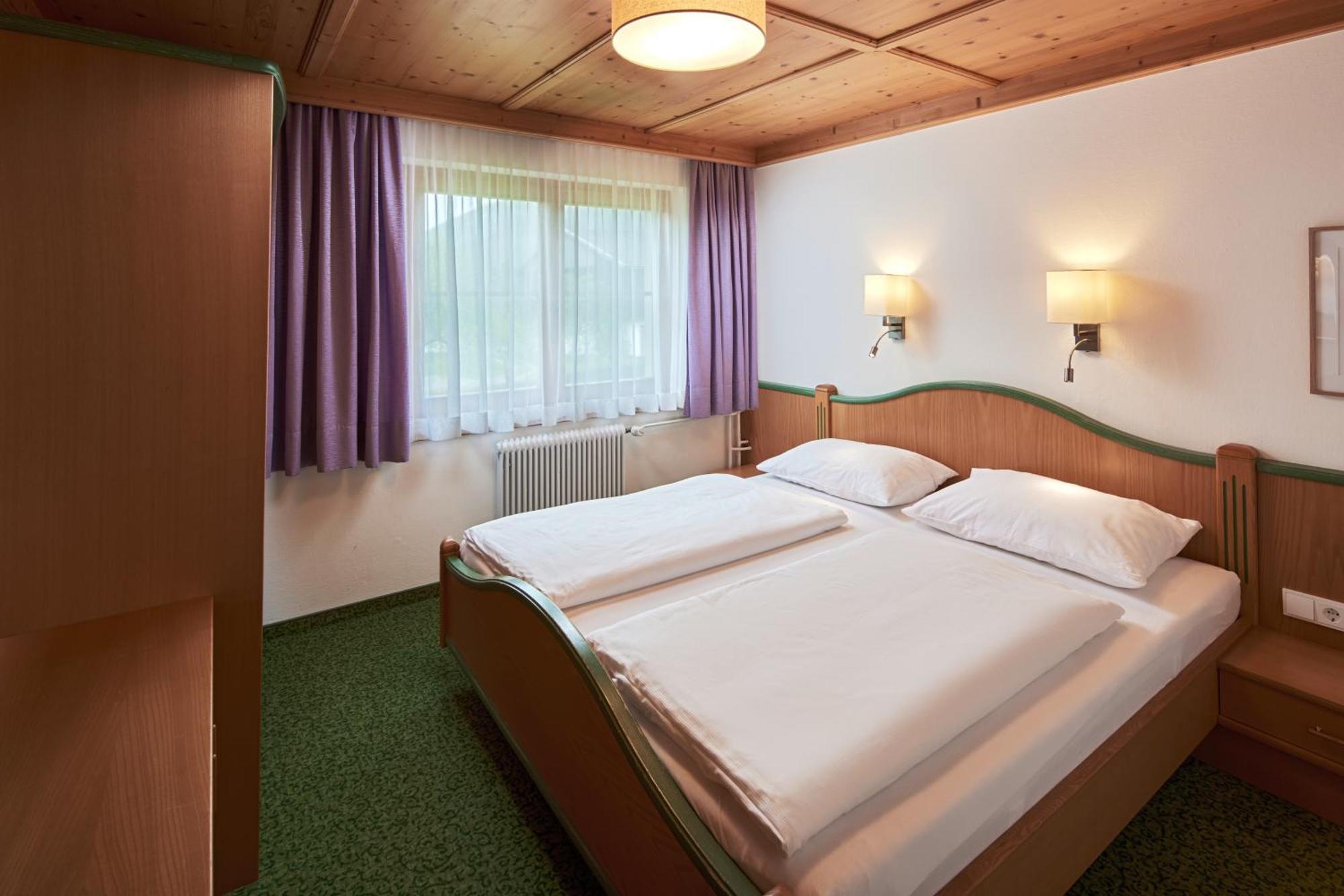 Hotel Gasthof Siggen นอยเคียร์เชน อัม โกรสเวเนดิเกอร์ ภายนอก รูปภาพ