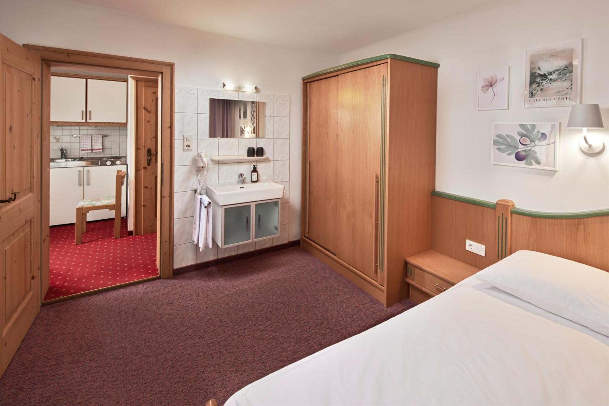 Hotel Gasthof Siggen นอยเคียร์เชน อัม โกรสเวเนดิเกอร์ ภายนอก รูปภาพ