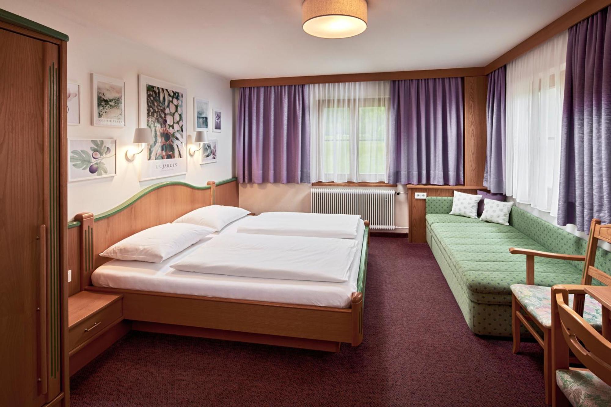 Hotel Gasthof Siggen นอยเคียร์เชน อัม โกรสเวเนดิเกอร์ ภายนอก รูปภาพ
