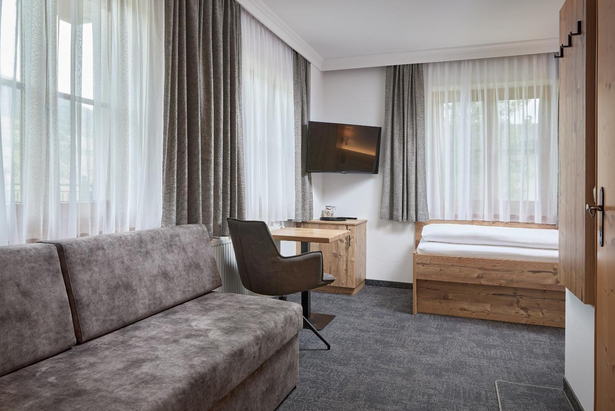 Hotel Gasthof Siggen นอยเคียร์เชน อัม โกรสเวเนดิเกอร์ ภายนอก รูปภาพ