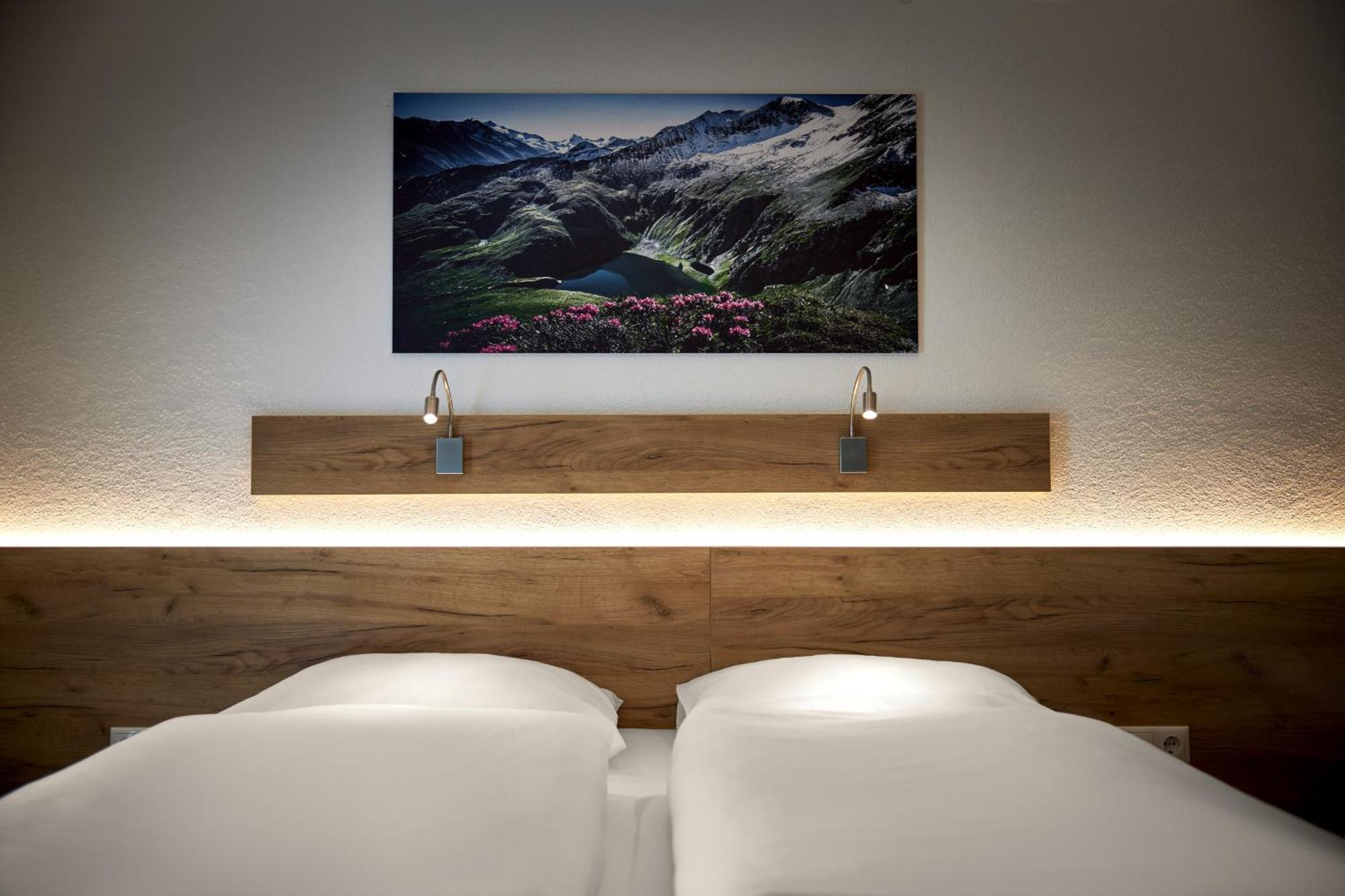 Hotel Gasthof Siggen นอยเคียร์เชน อัม โกรสเวเนดิเกอร์ ภายนอก รูปภาพ